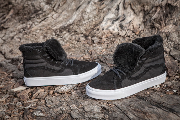 Vans High Top Shoes Lined with fur--004
